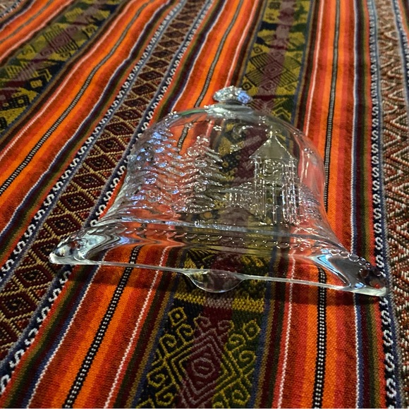 Vintage Christmas 🎄 Scene Bell Shaped Clear Glass Candy Dish - Picture 5 of 16